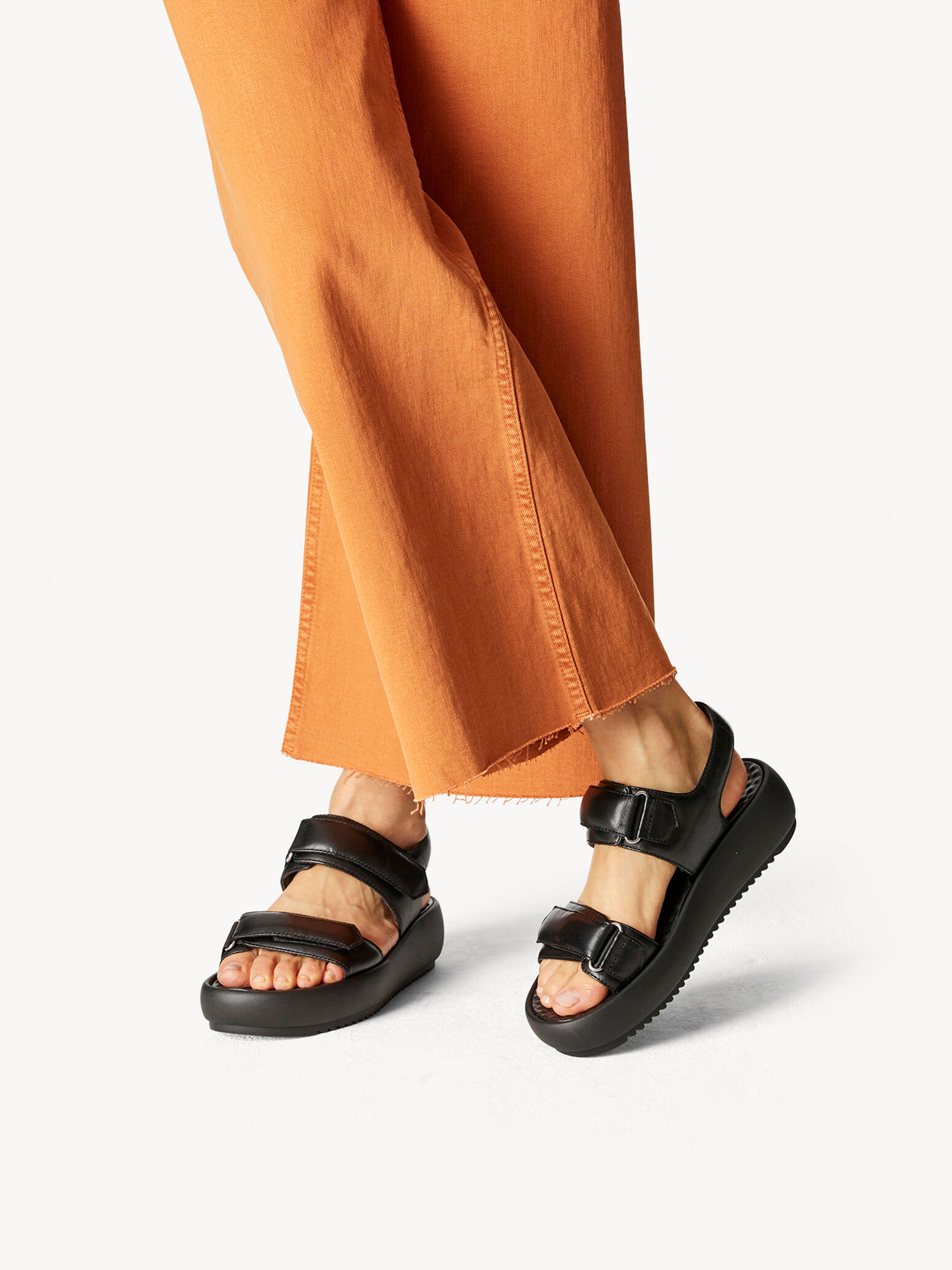 Leather Heeled Sandal - Black