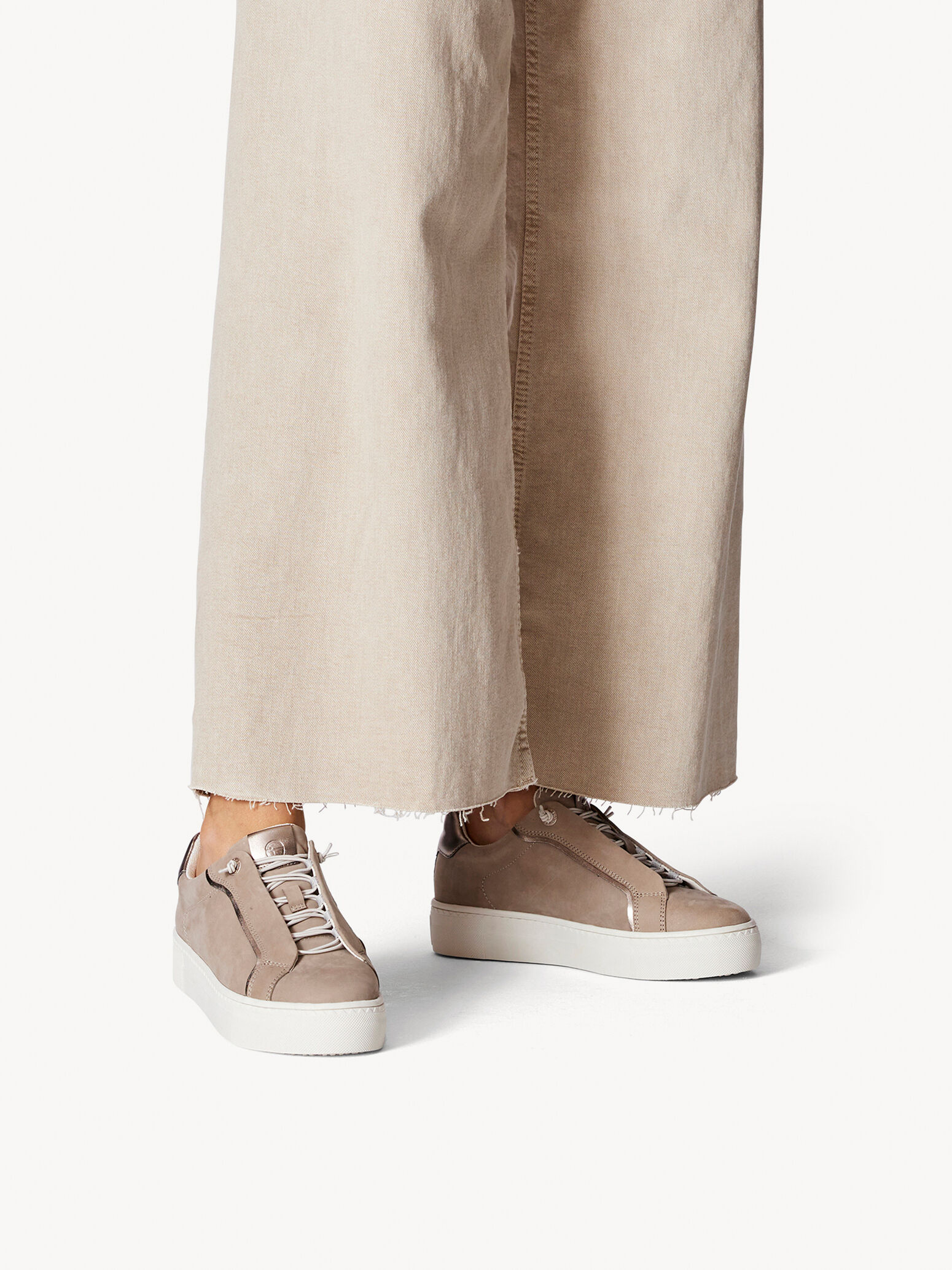 Leather Sneaker - Beige