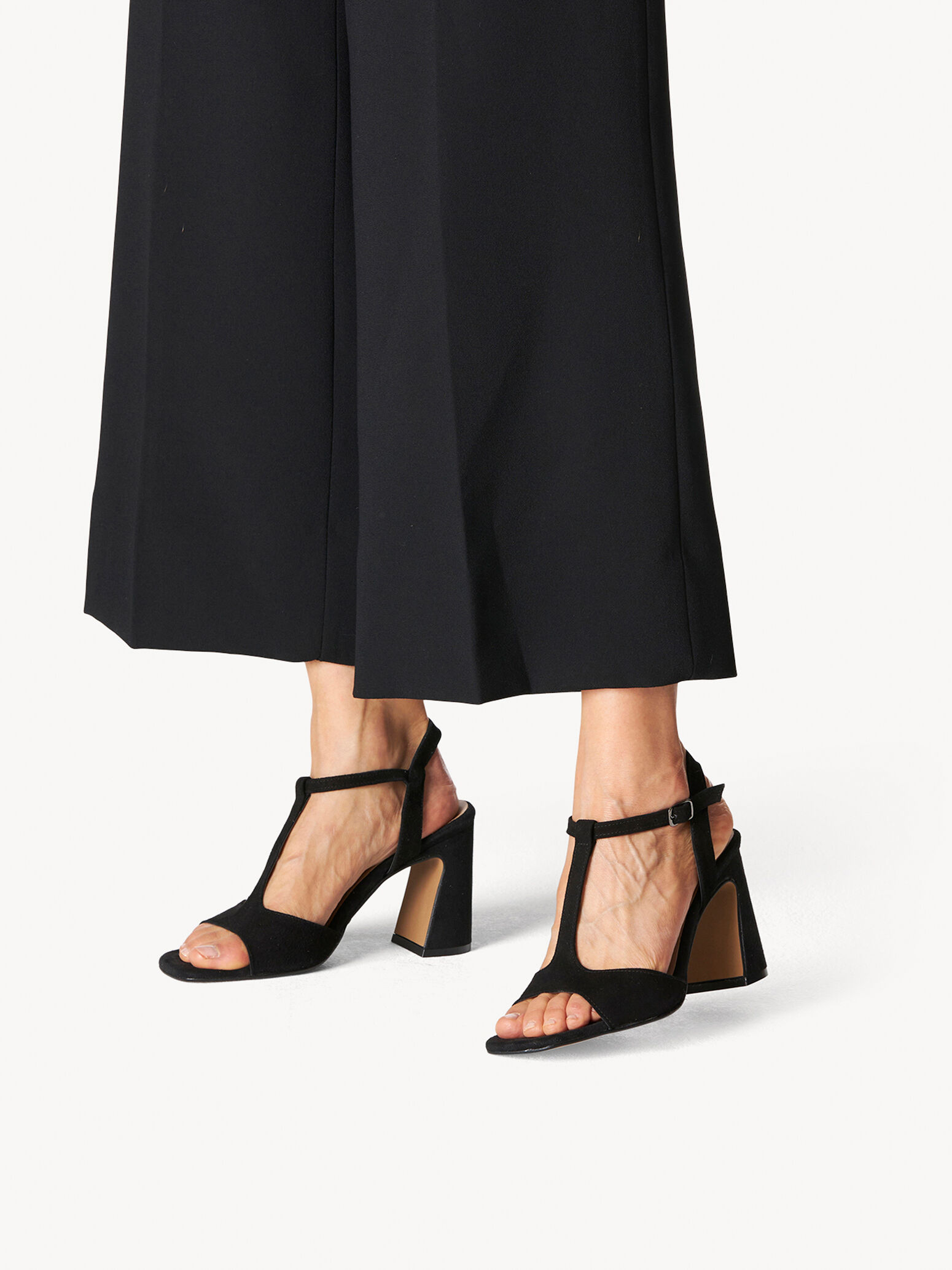 Leather Heeled Sandal - Black