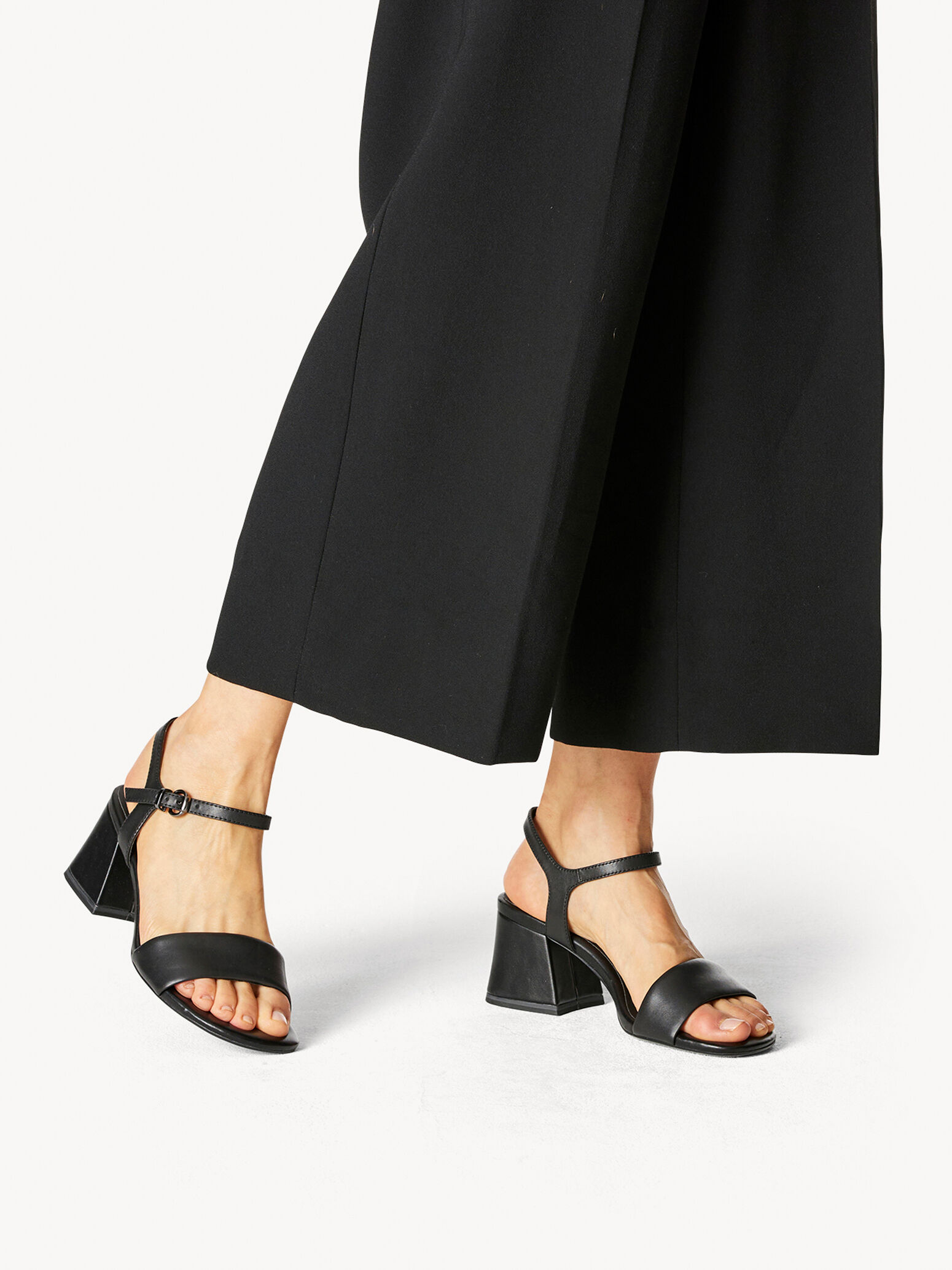 Leather Heeled Sandal - Black
