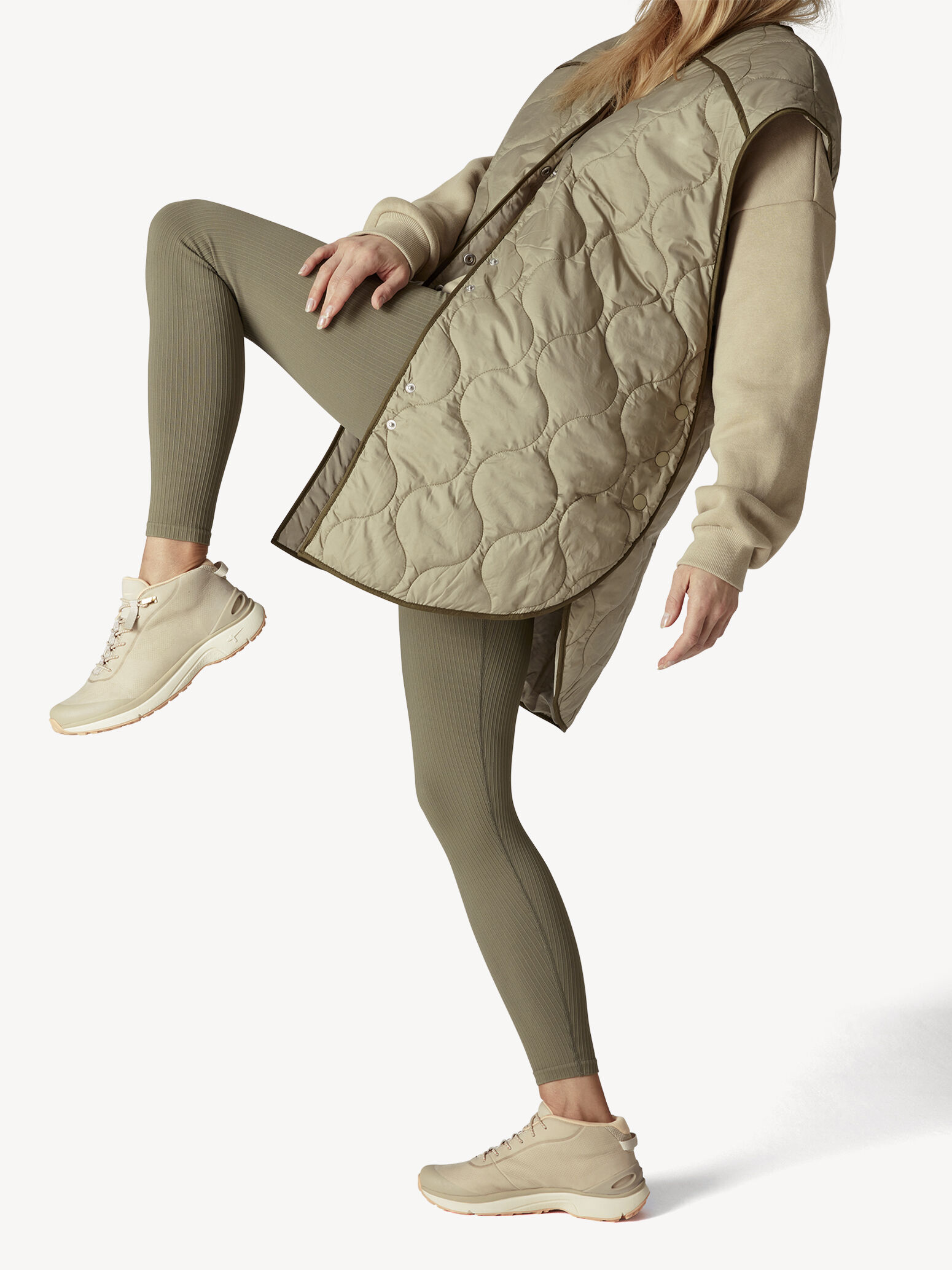 Hiking Shoe W-0440 - Beige