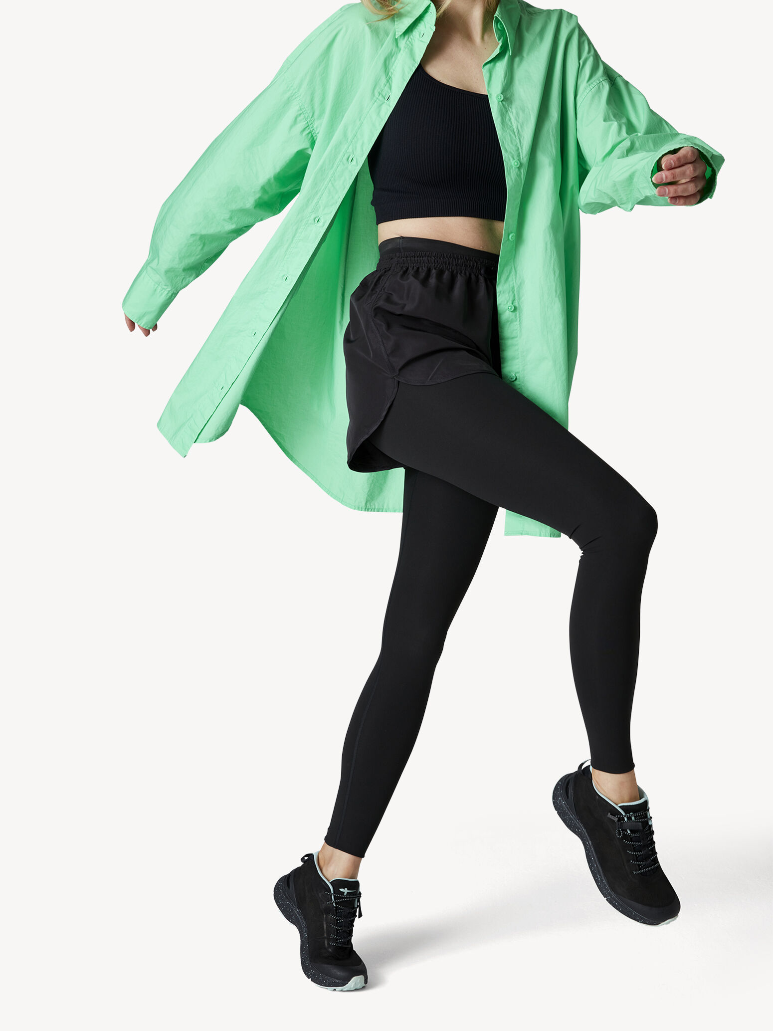 Hiking Shoe W-0440 - Black