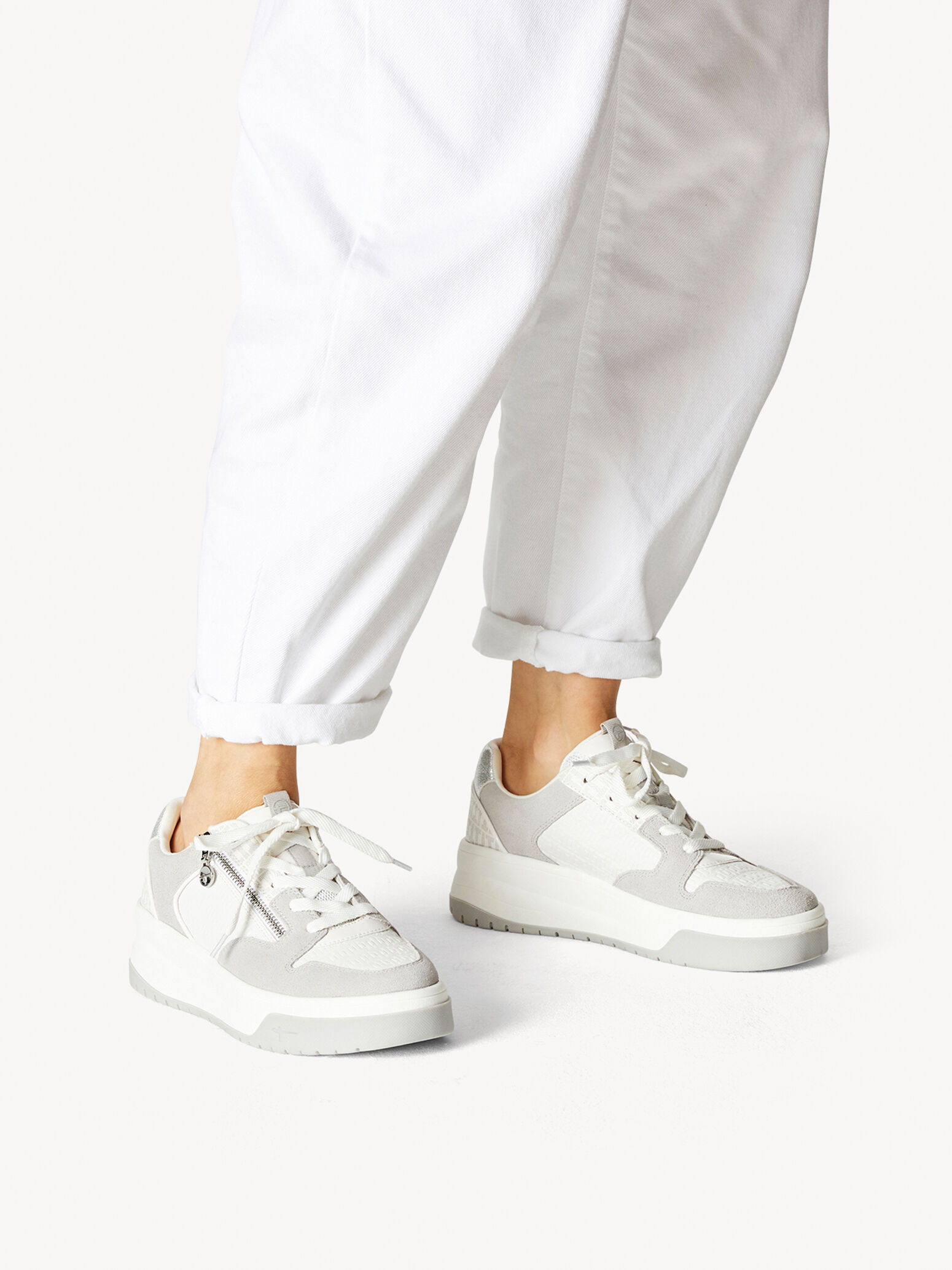 Sneaker - White