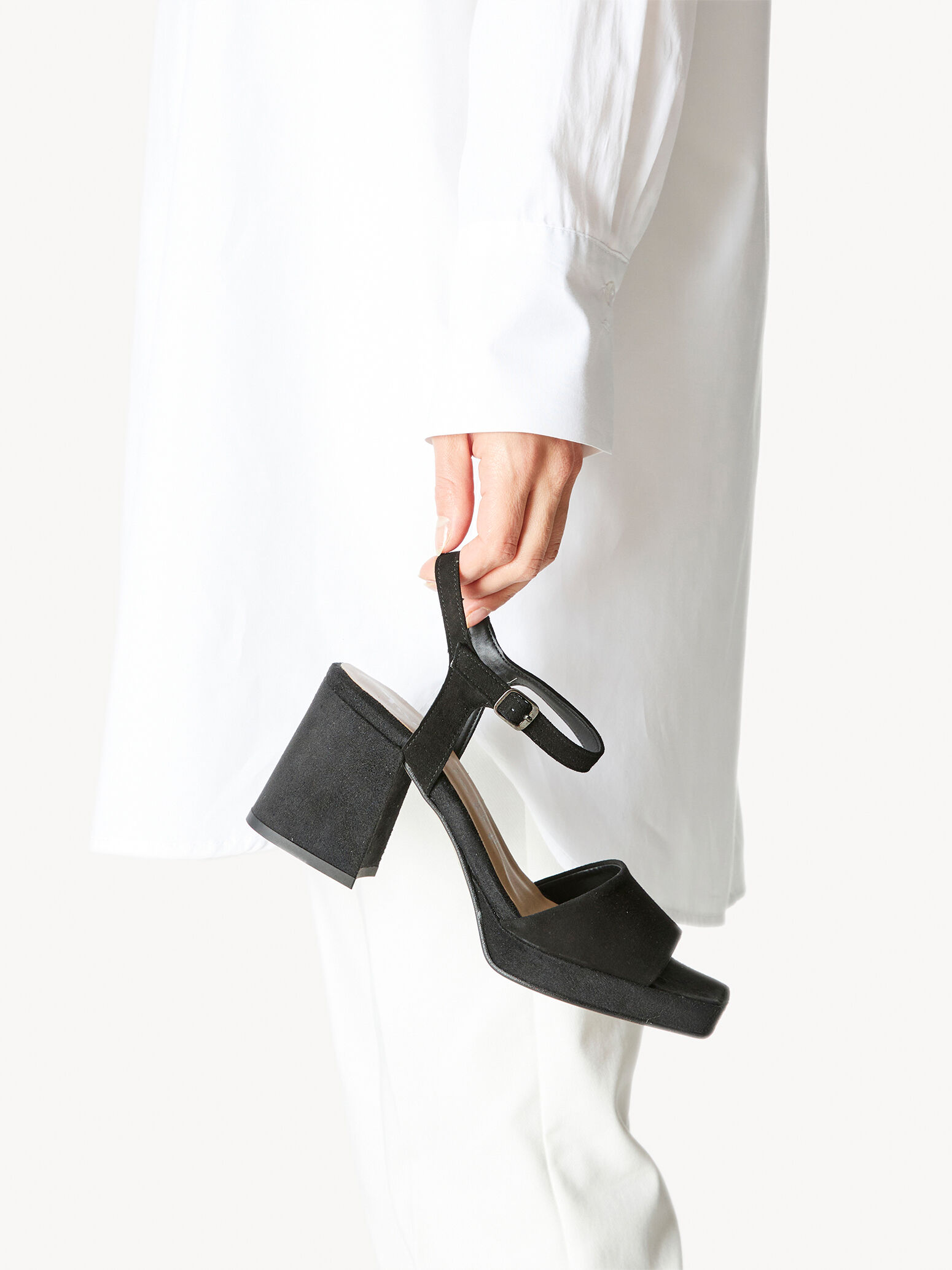 Leather Heeled Sandal - Black