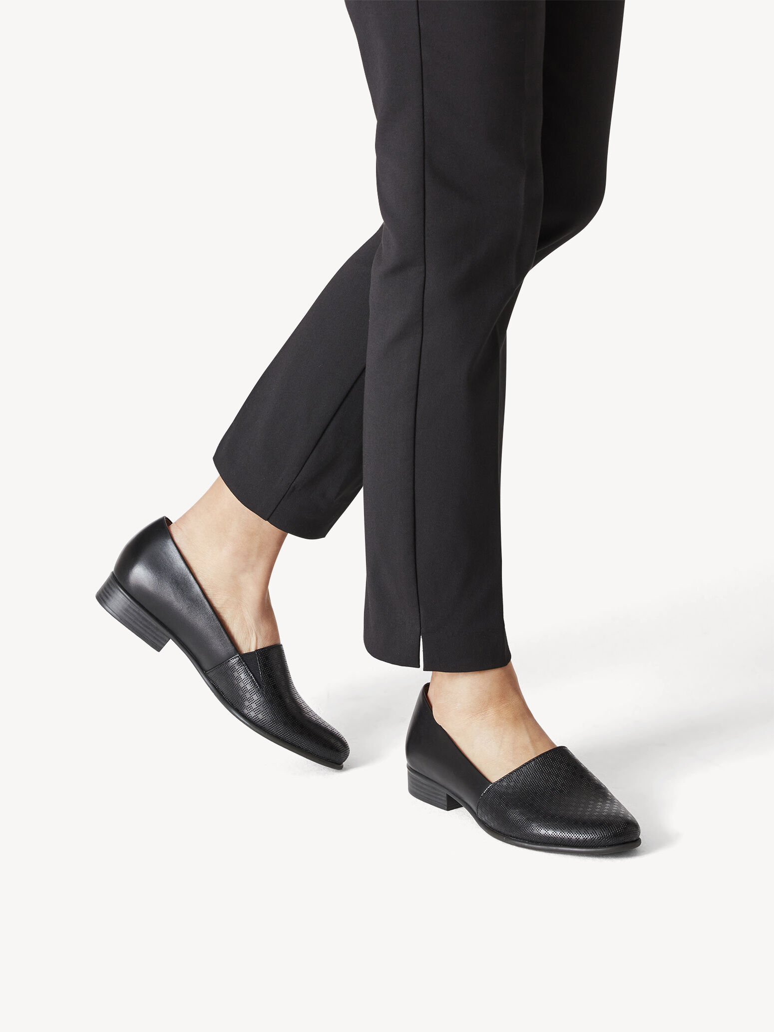 Leather Slipper - Black