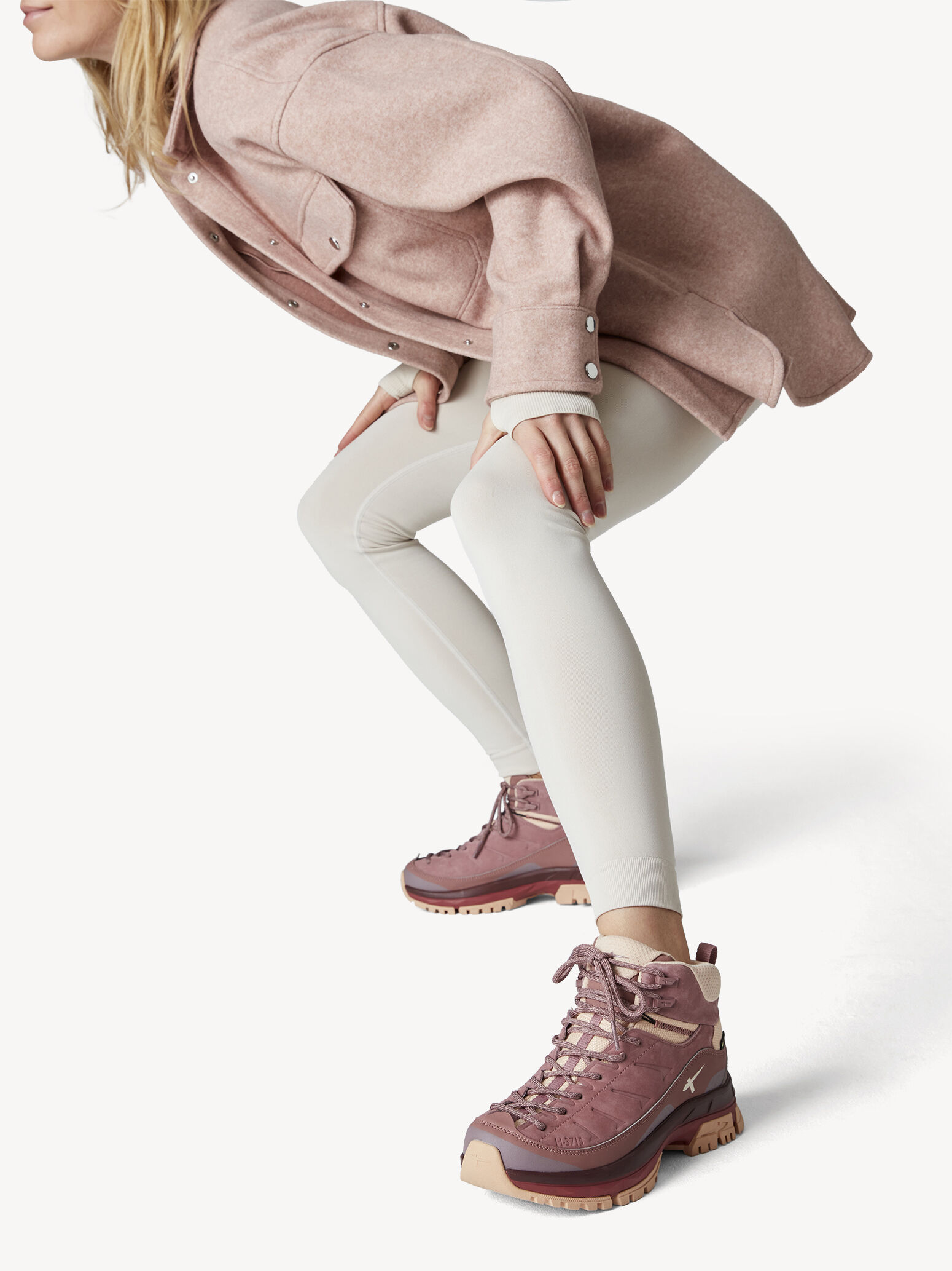 Gore-Tex Hiking Shoe H-3715 - Red