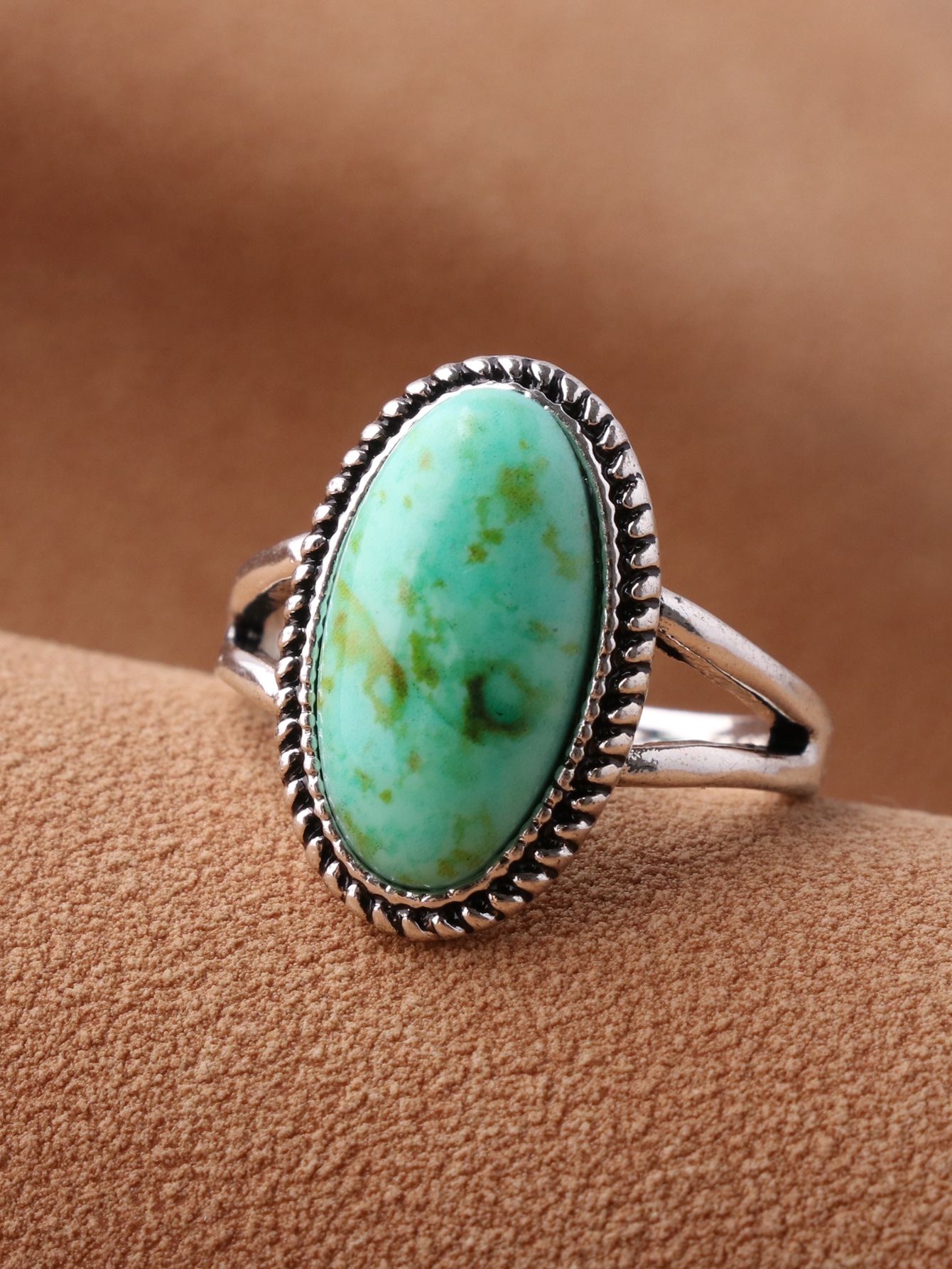 Oval Detail Ring