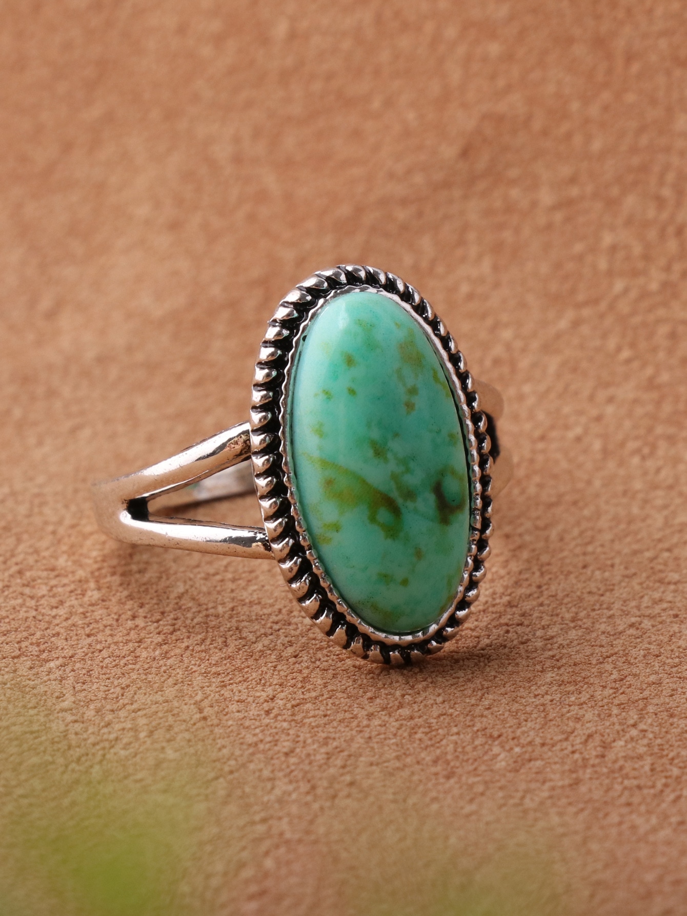 Oval Detail Ring
