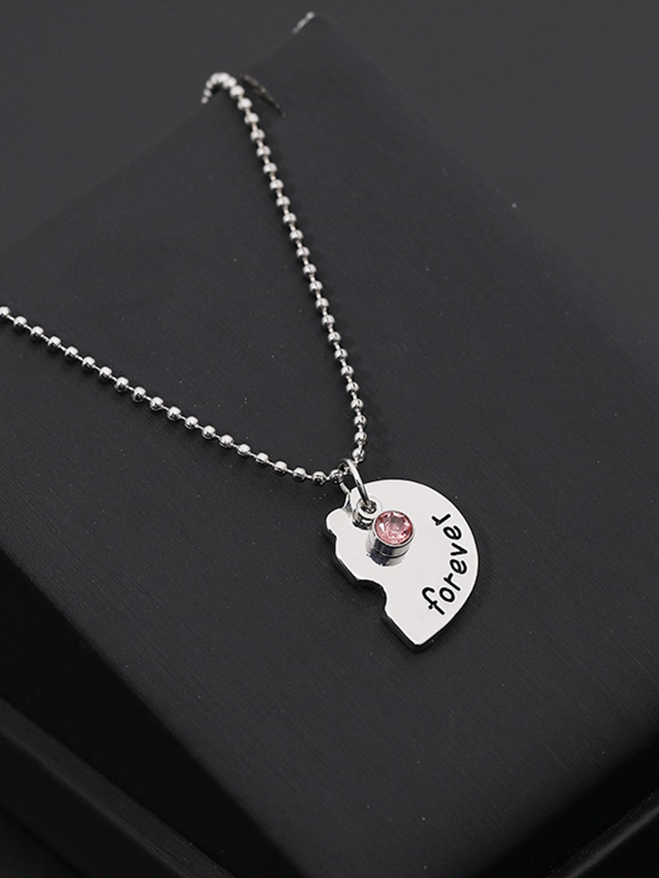 3pcs Gemstone Decor Letter Detail Heart Pendant Necklace