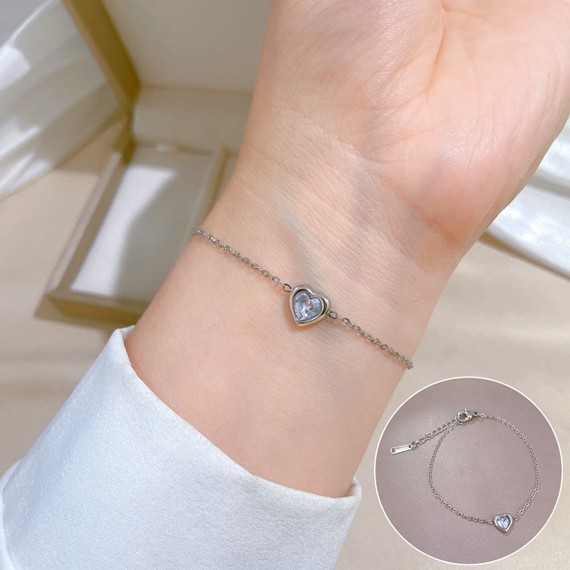 Simple Style Heart Shape Titanium Steel Inlay Zircon Bracelets