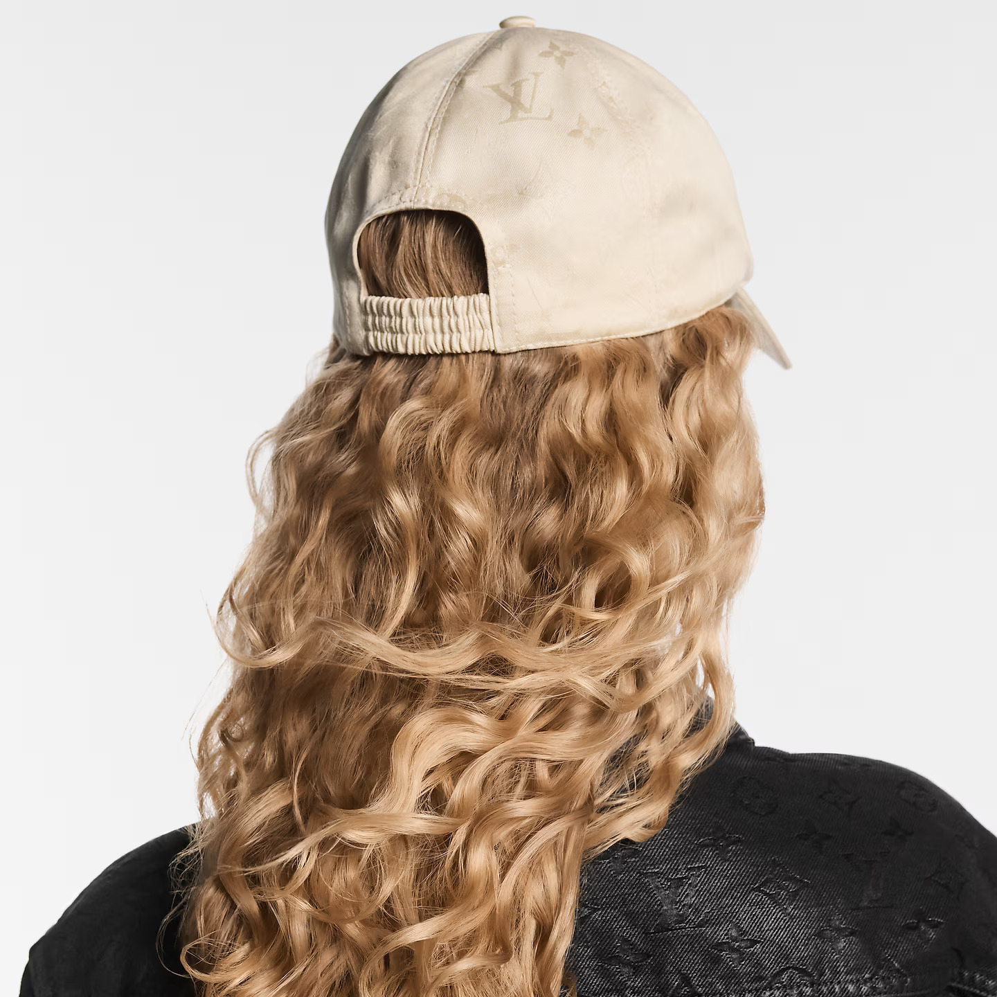 Louis Vuitton M5004M LV Mine Cap
