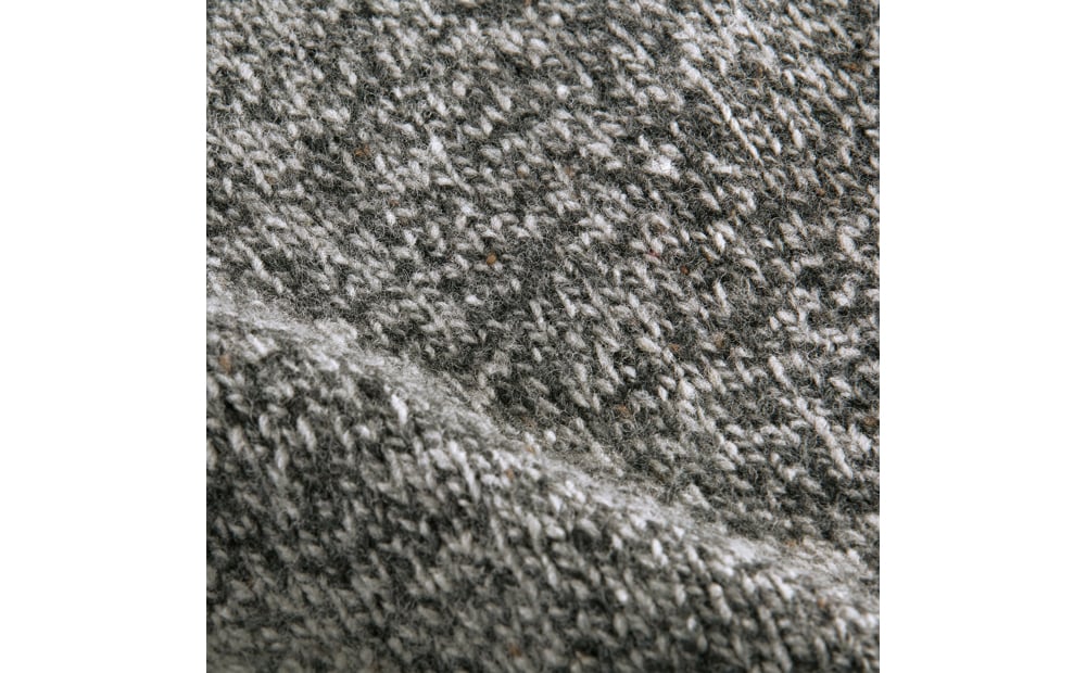 Lada Round-neck Sweater M