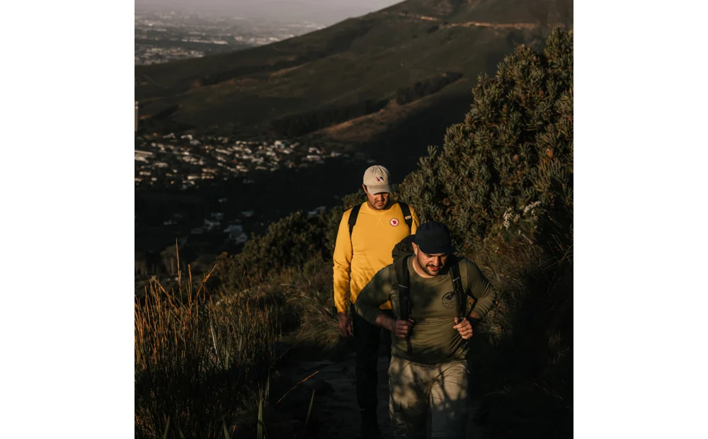 1960 Logo Badge Sweater M
