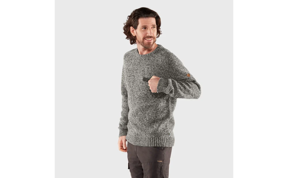 Lada Round-neck Sweater M