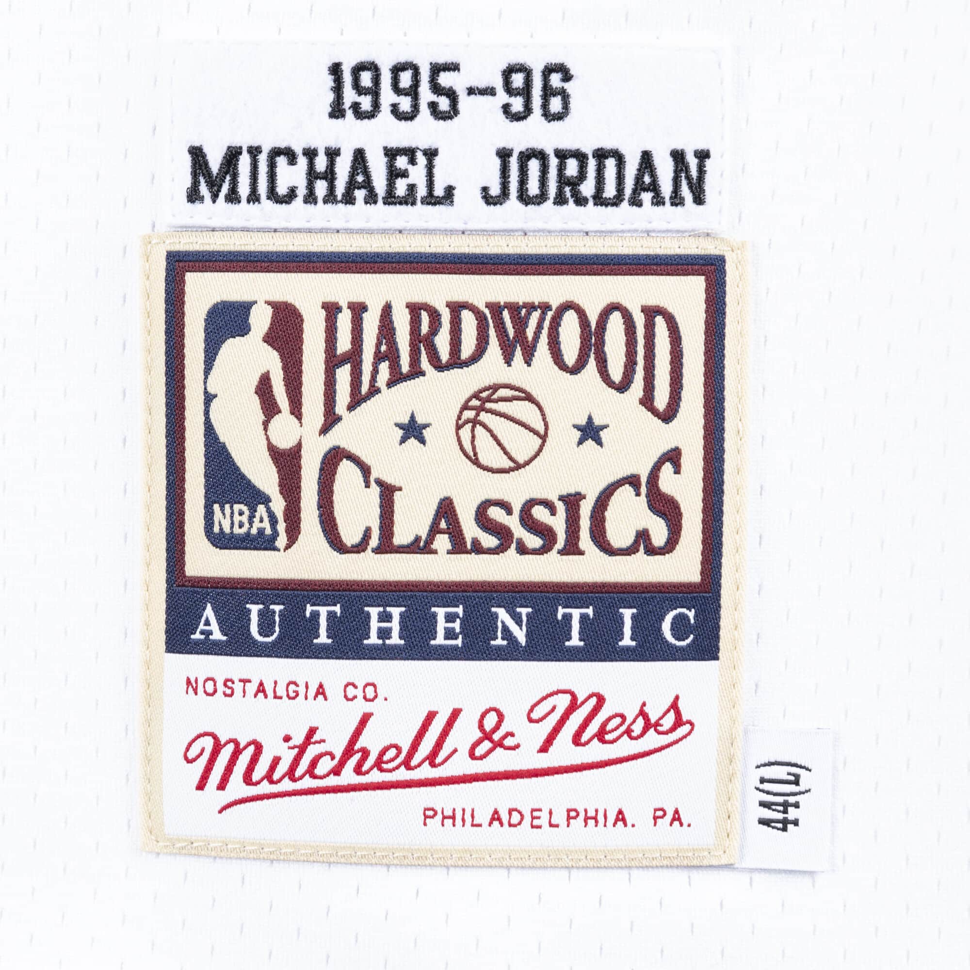 Authentic Jersey Chicago Bulls Home 1995-96 Michael Jordans
