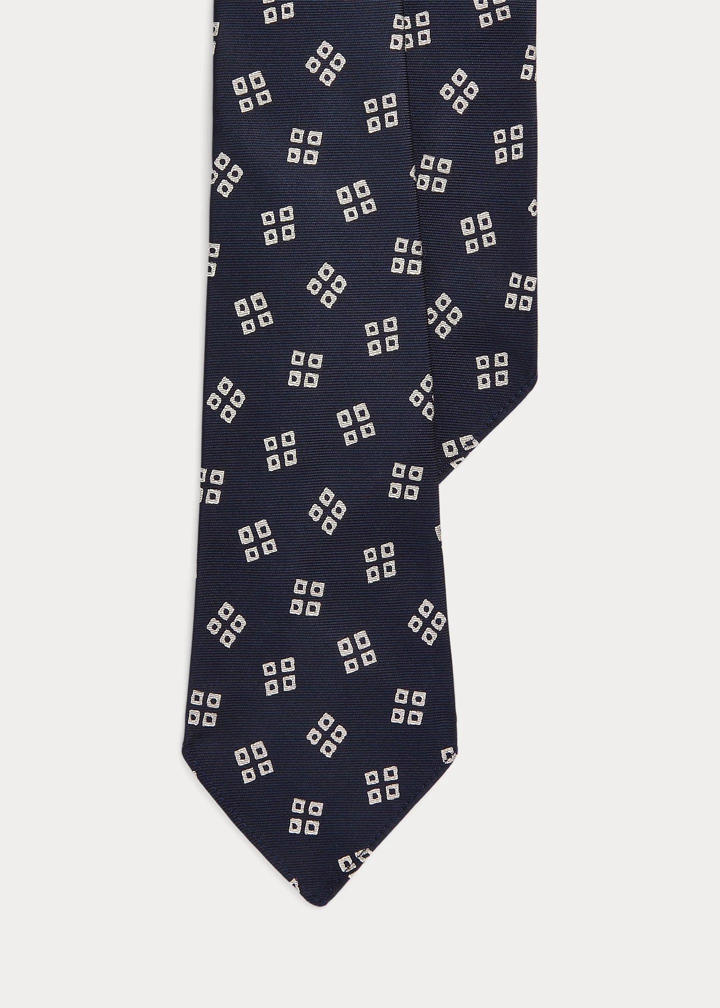 Vintage-Inspired Patterned Silk Tie