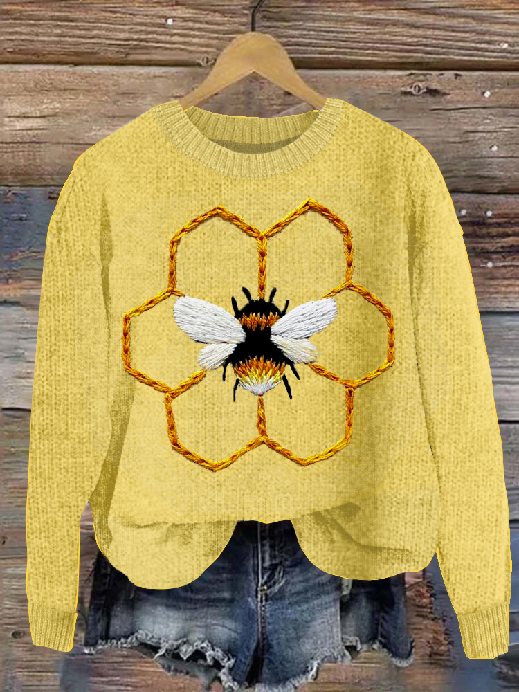 Women's Bee Embroidery Art Round Neck Casual Sweater