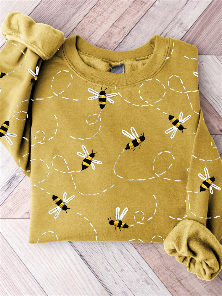 Flying Bees Embroidery Pattern Comfy Sweatshirt