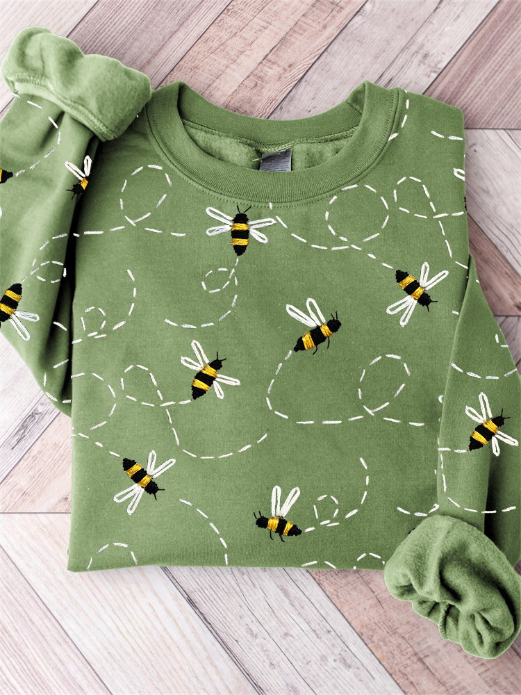 Flying Bees Embroidery Pattern Comfy Sweatshirt