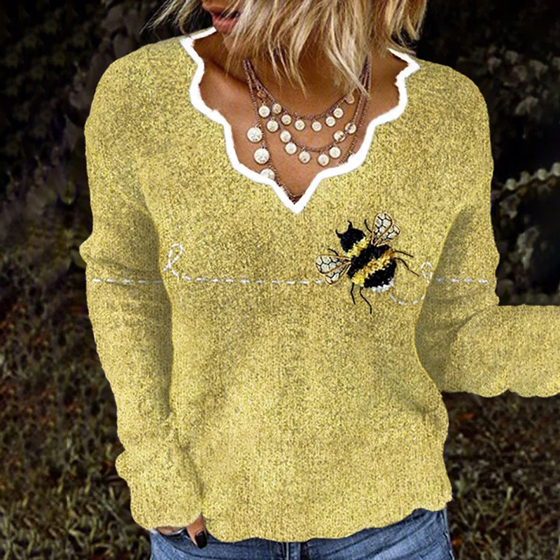 Women's Bee Art Print Knitted Sweater