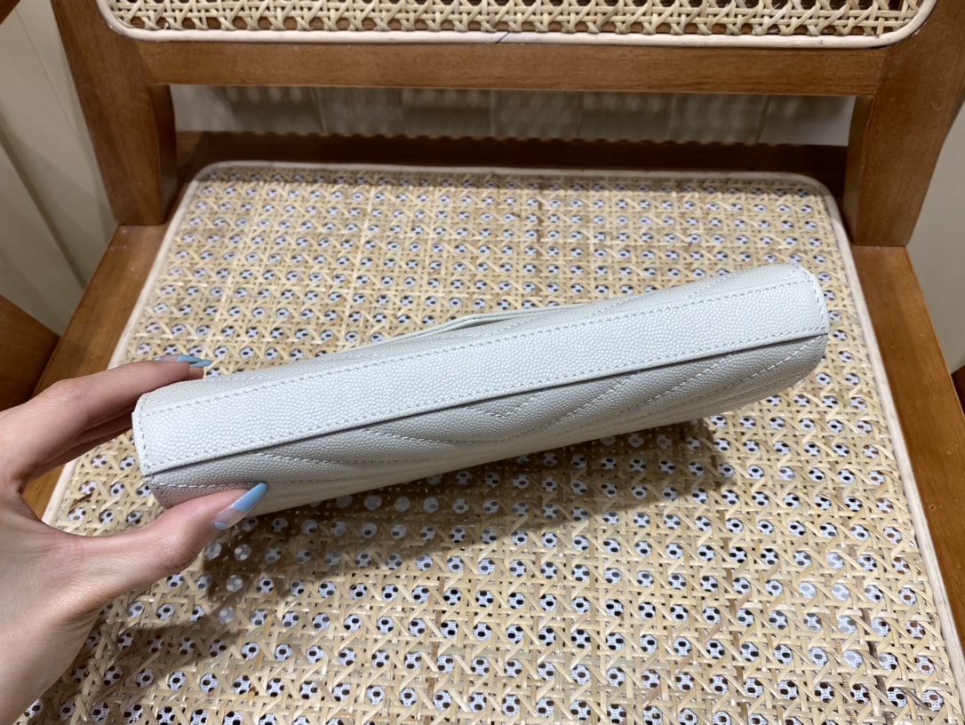 SAINT LAURENT 𝑴𝒐𝒏𝒐𝒈𝒓𝒂𝒎 𝑾𝒐𝒄  #377828