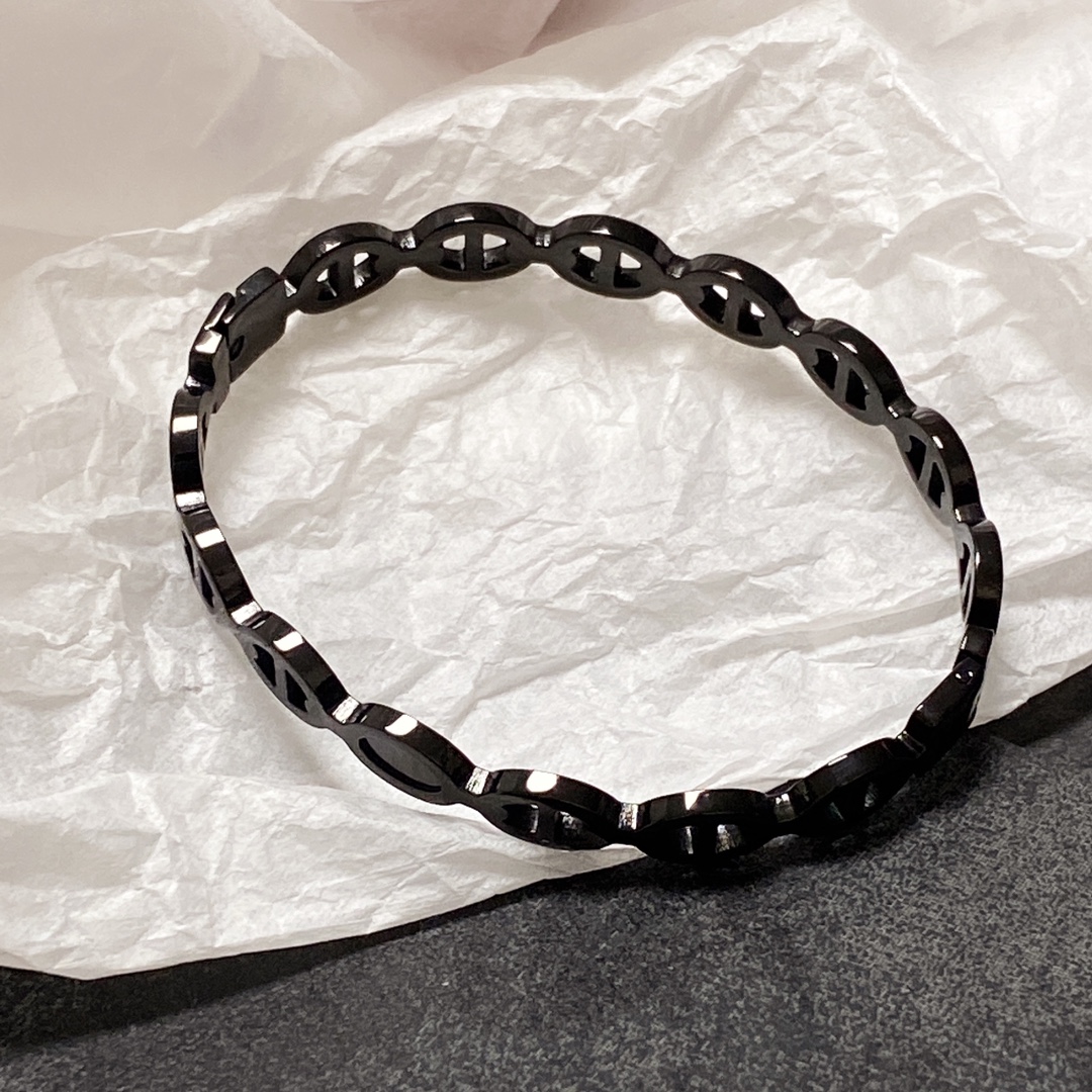 Hermes bracelet