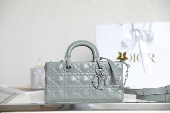 Dior Lady D-Joy is a classic style of the Goliath Bible