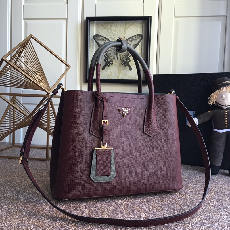 𝐏𝐑𝐀𝐃𝐀 Classic 1BG775