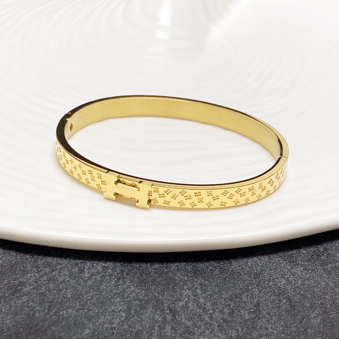 Hermes bracelet