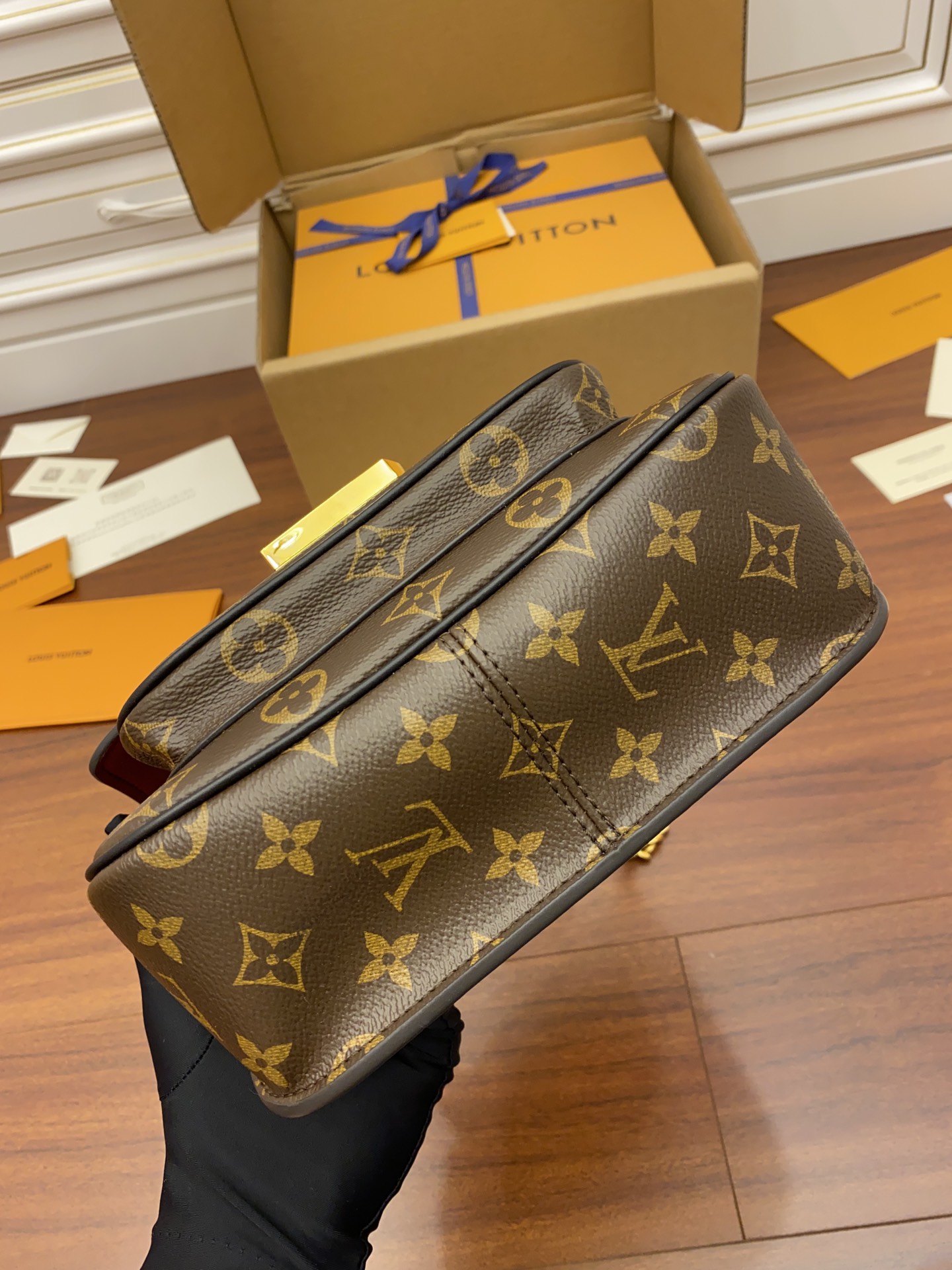 Louis Vuitton M45592