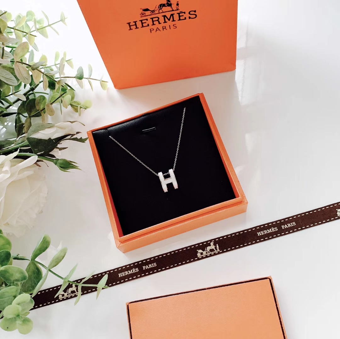 Hermes necklace