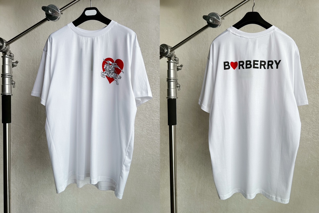 Burberry...Pressed Velvet Love Knight Round Neck Short Sleeve T