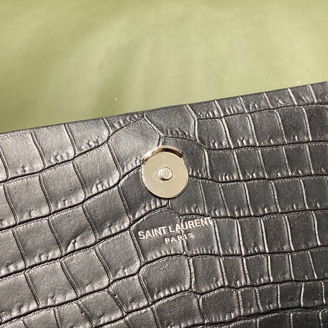 SAINT LAURENT  #𝑲𝑨𝑻𝑬_𝟭𝟳𝒄𝒎#354120