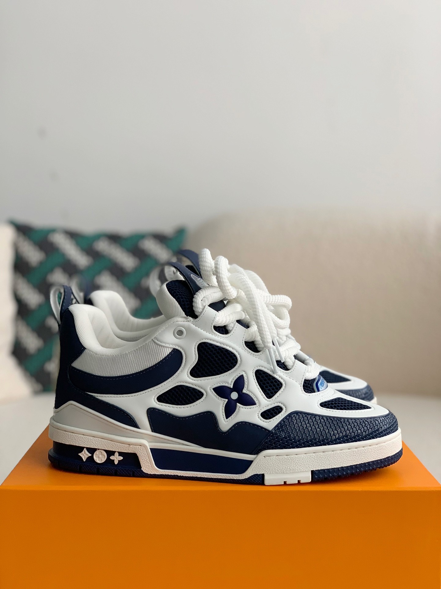 LOUIS VUITTON RUNNER TATIC Sneakers