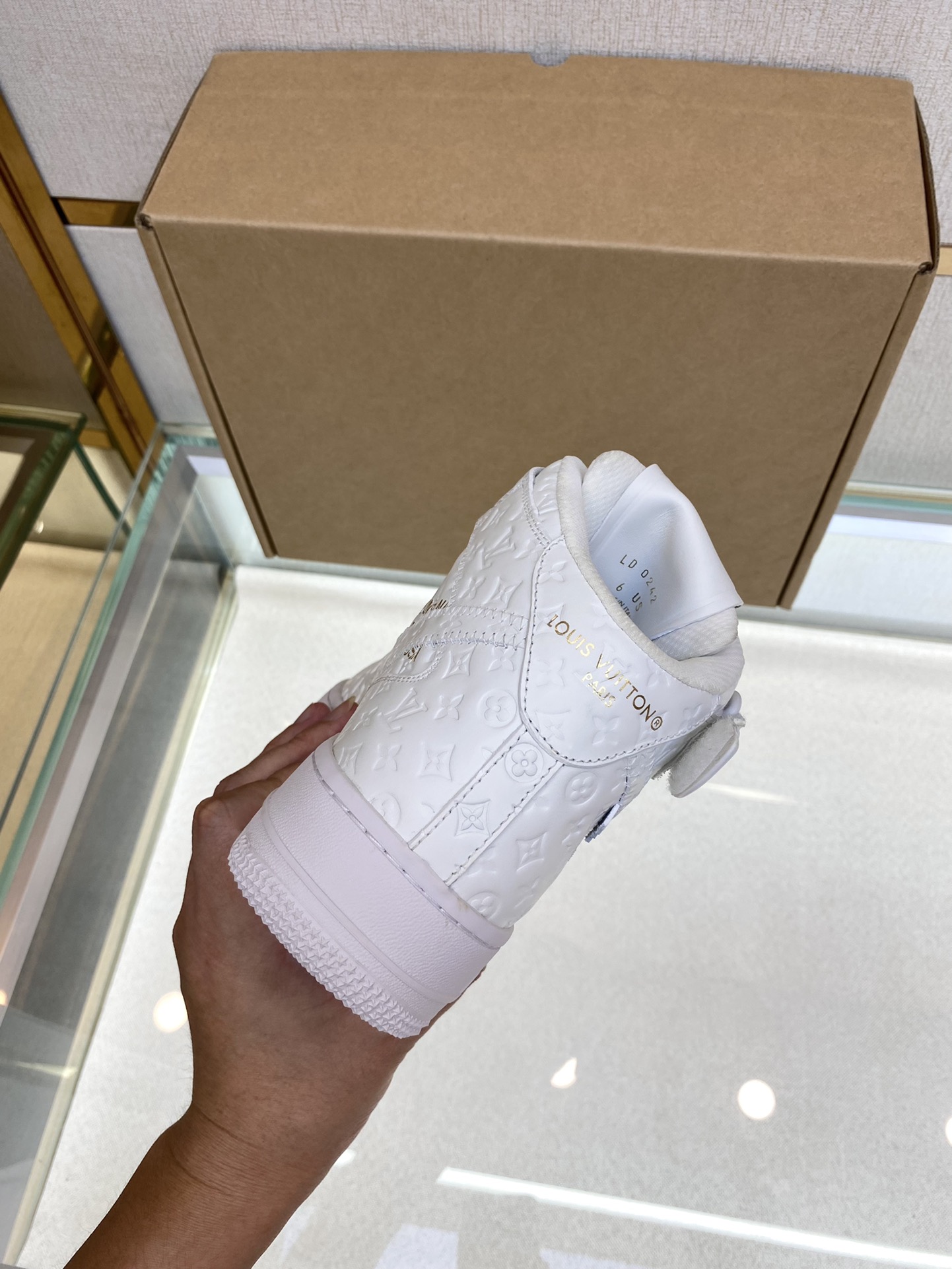 Louis Vuitton Nike Joint 🆕 Men's Abbesses High Top Sneakers