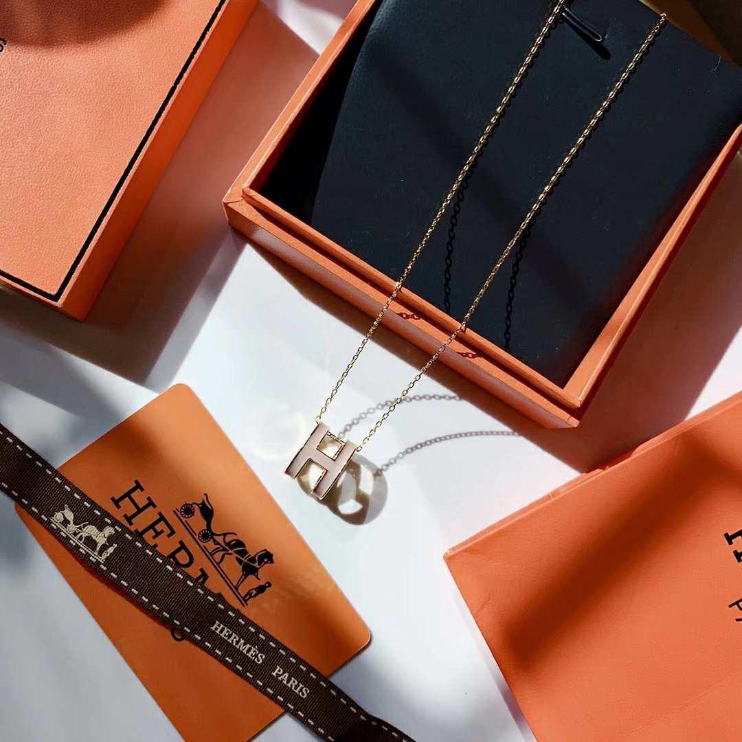 Hermes necklace
