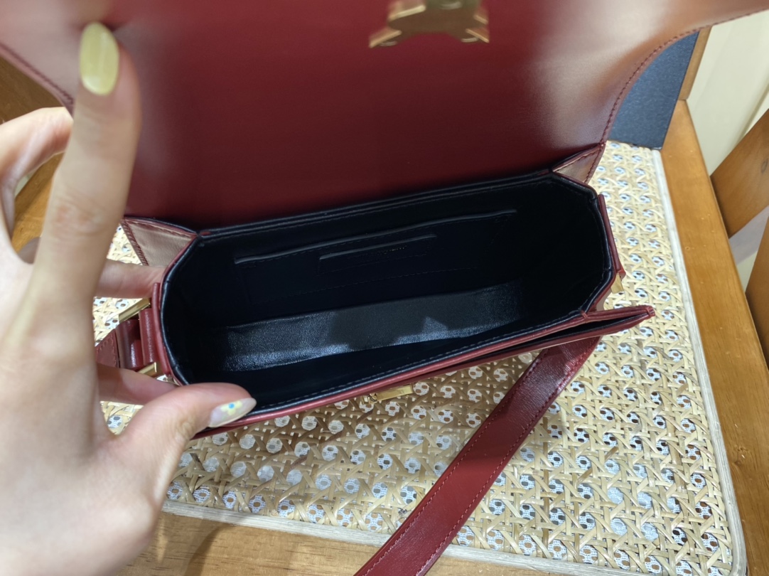 SAINT LAURENT 𝑺𝑶𝑳𝑭𝑬𝑹𝑰𝑵𝑶 𝑩𝑶𝑿 🎐.#634306