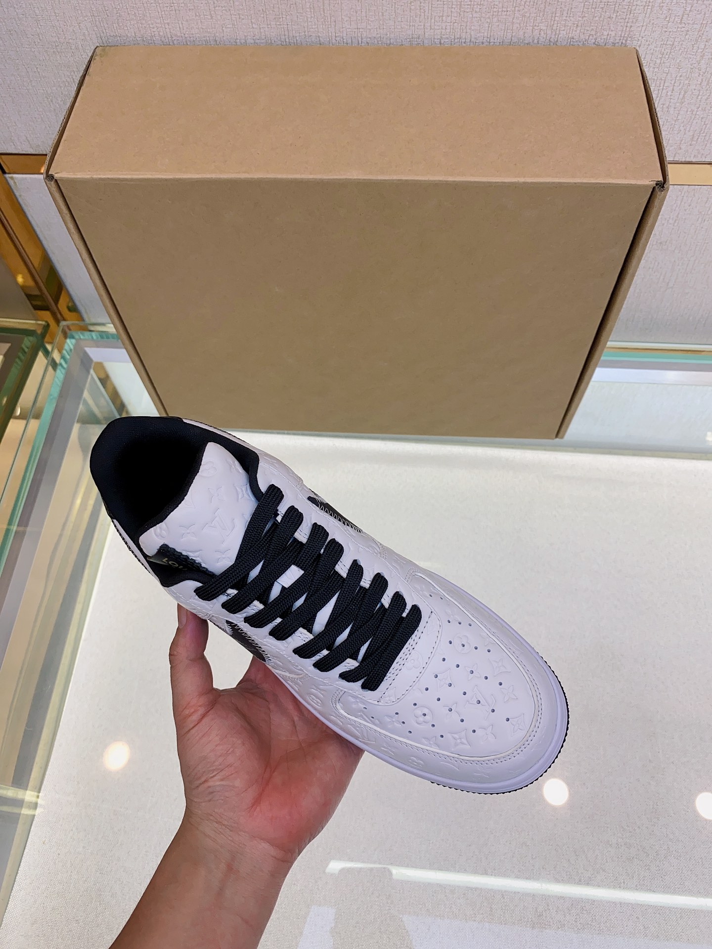 Louis Vuitton Nike joint 🆕Men's Abbesses sneakers