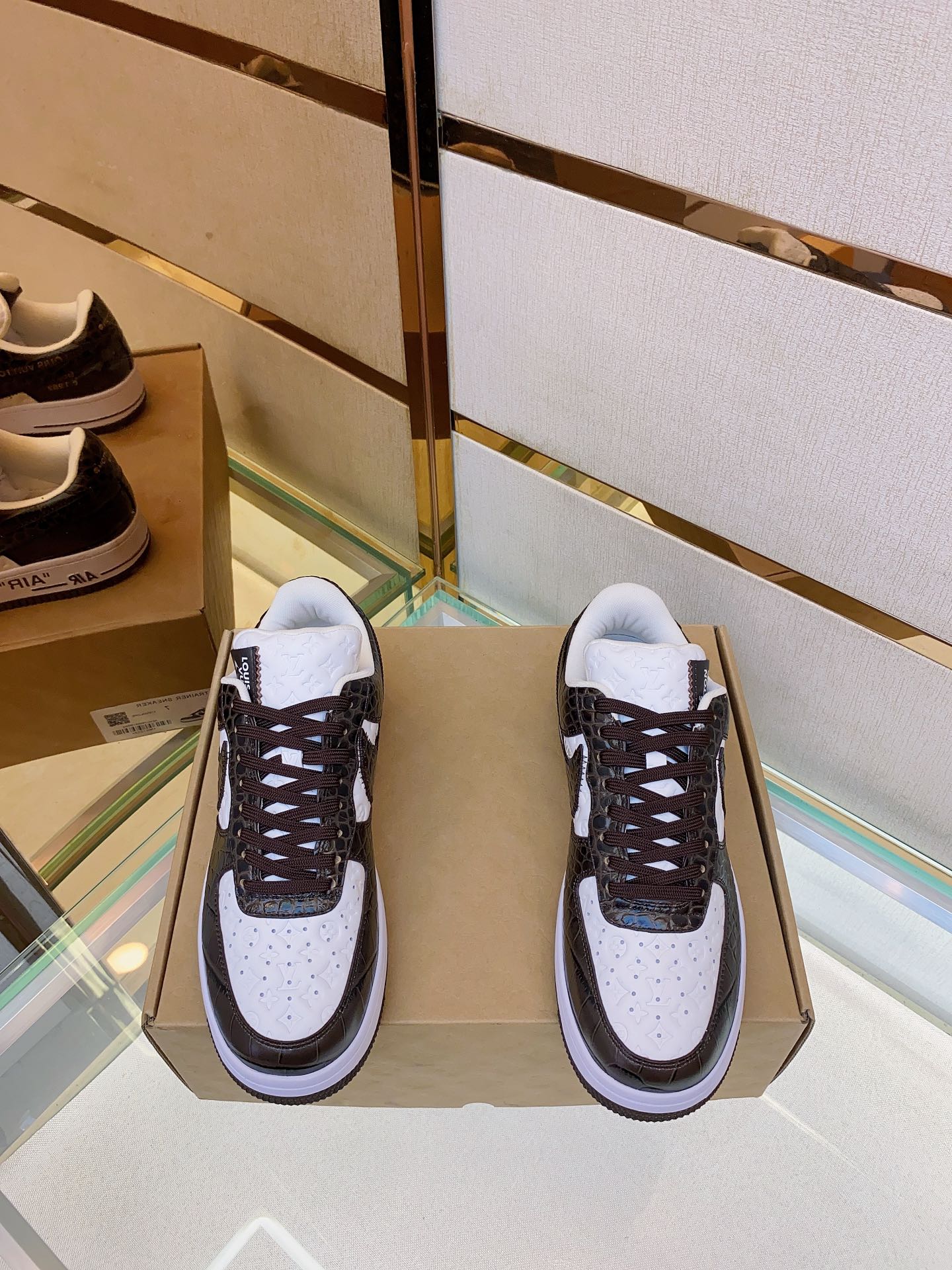 Louis Vuitton Nike joint 🆕Men's Abbesses sneakers