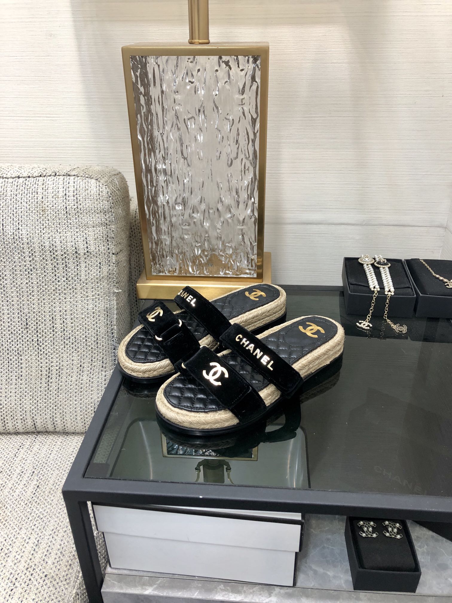 CHANEL 2023 spring and summer latest woven velcro slippers Italy imported multi-layer leather outsole