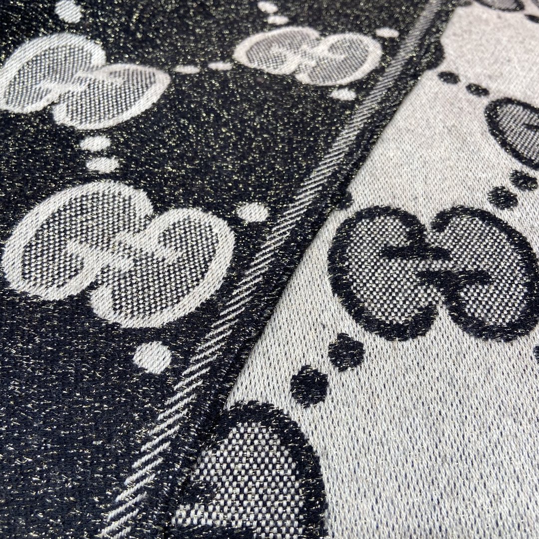 GUCCI Wool jacquard scarf 96% wool 2% polyamide 2% metal fiber
