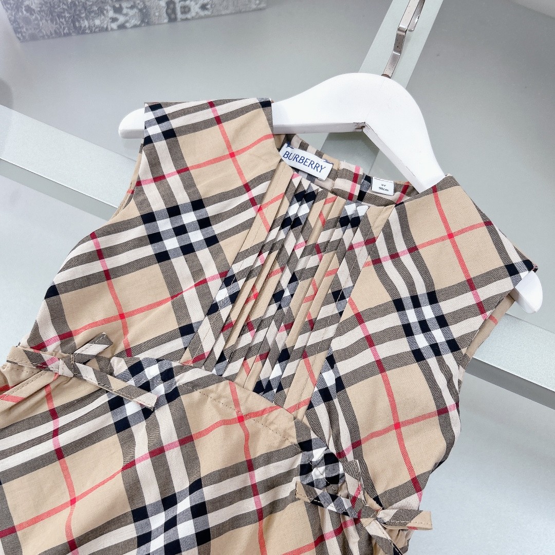Burberry new girls culottes suit