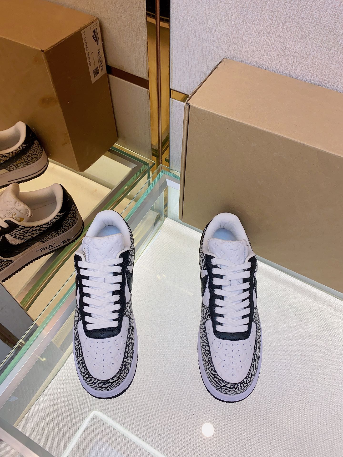 Louis Vuitton Nike joint 🆕Men's Abbesses sneakers