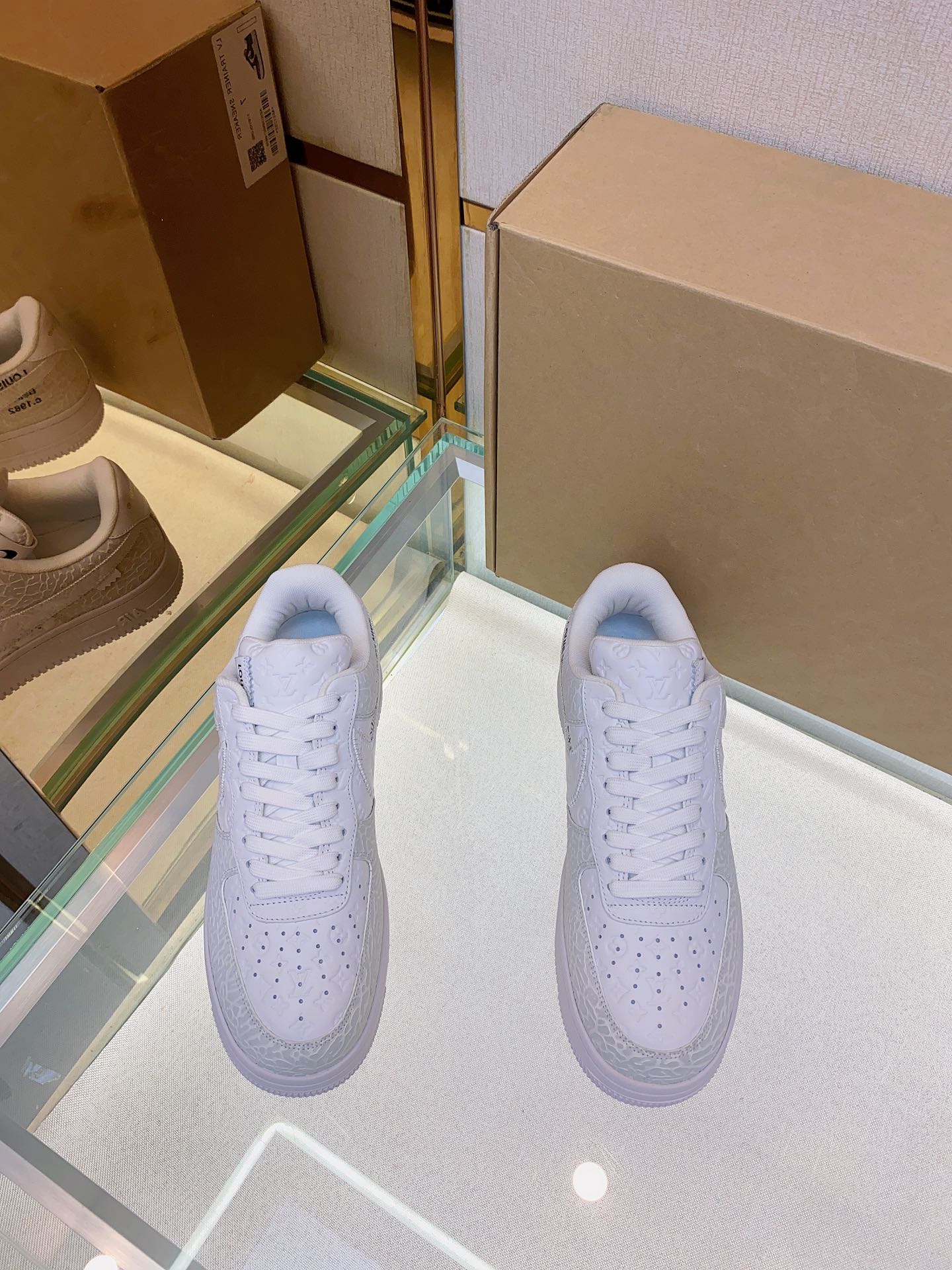 Louis Vuitton Nike joint 🆕Men's Abbesses sneakers