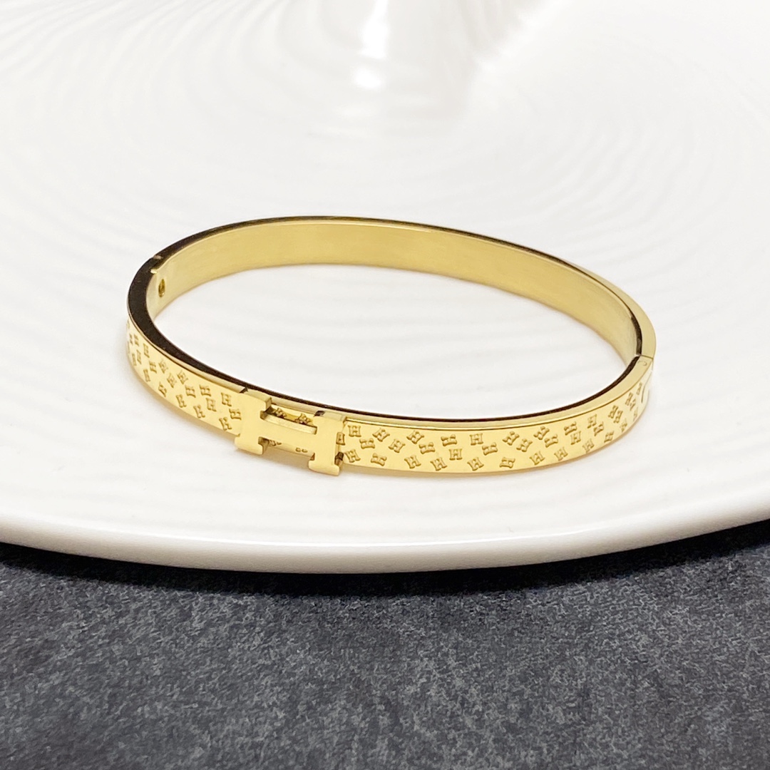 Hermes bracelet