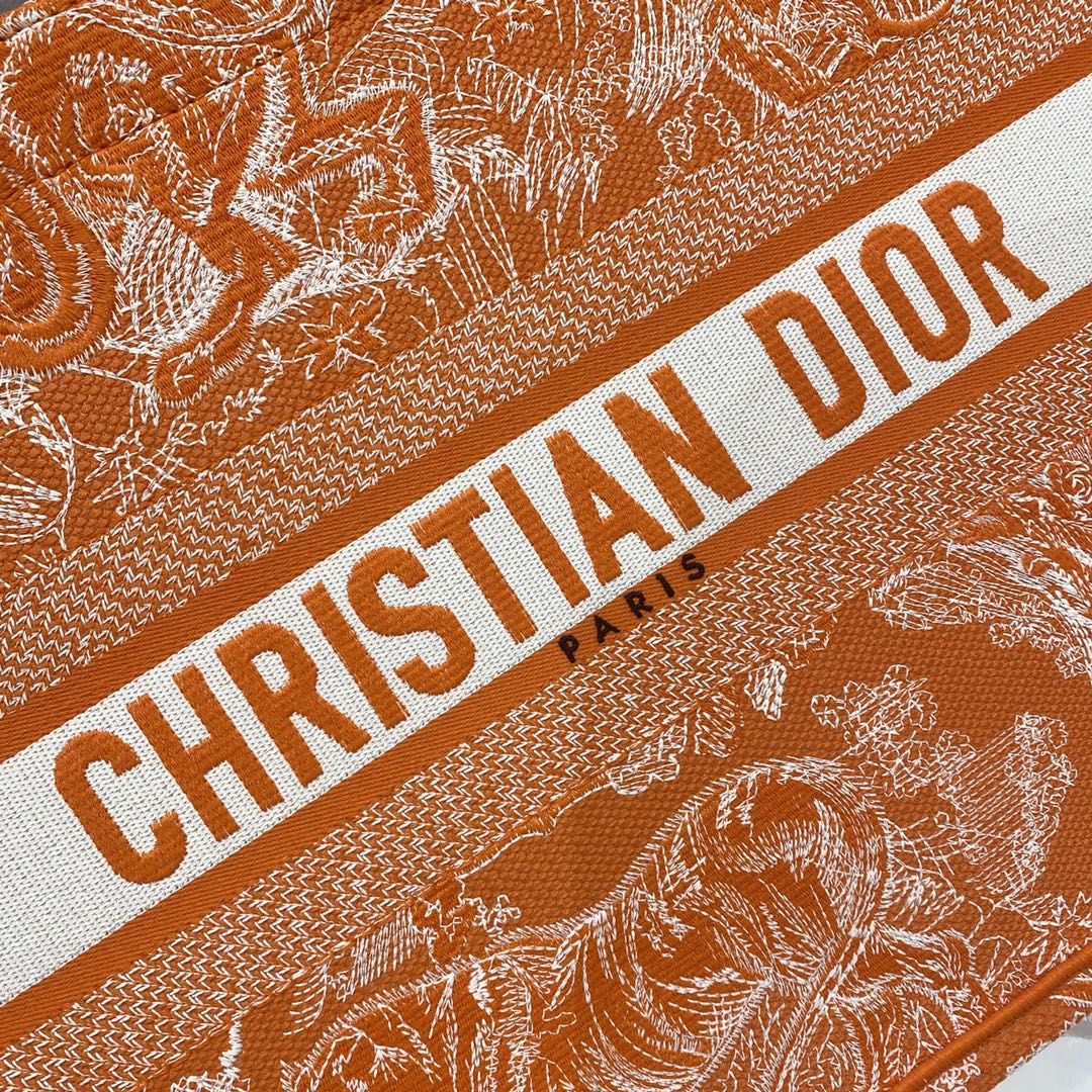 DIOR TOTE Tiger Embroidery Fluorescent Collection