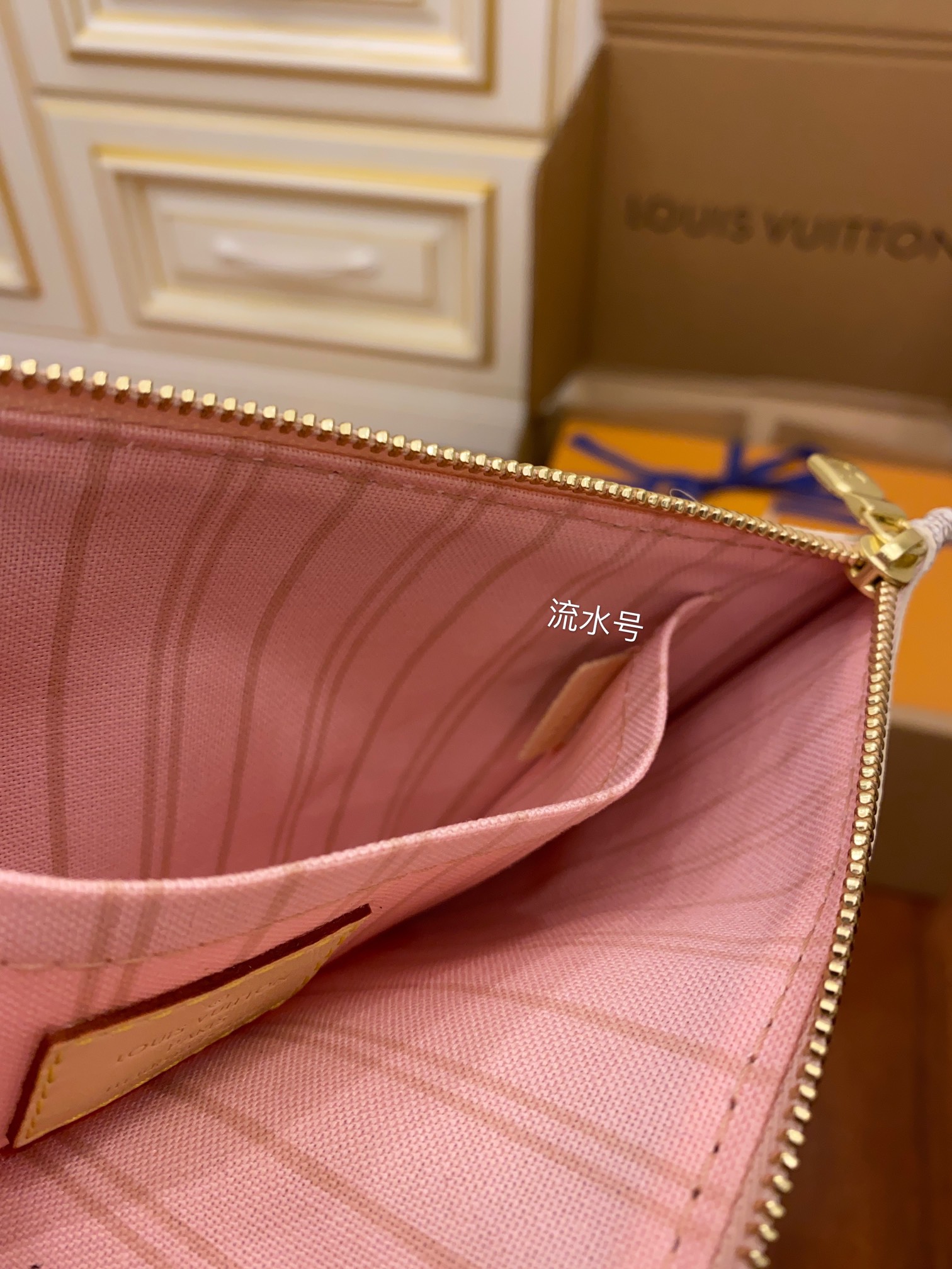 Louis Vuitton N41605