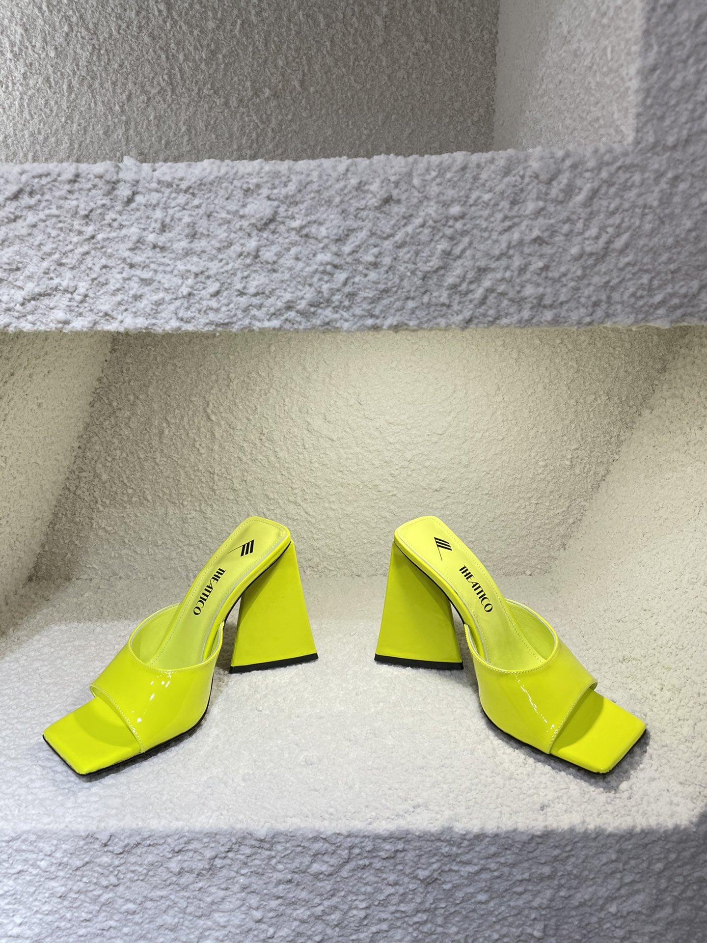 THE ATTICO | 𝟐𝟎𝟐𝟏/𝐒𝐒 𝐧𝐞𝐰 The attico triangle heel sandals lined with sheepskin leather genuine leather outsole