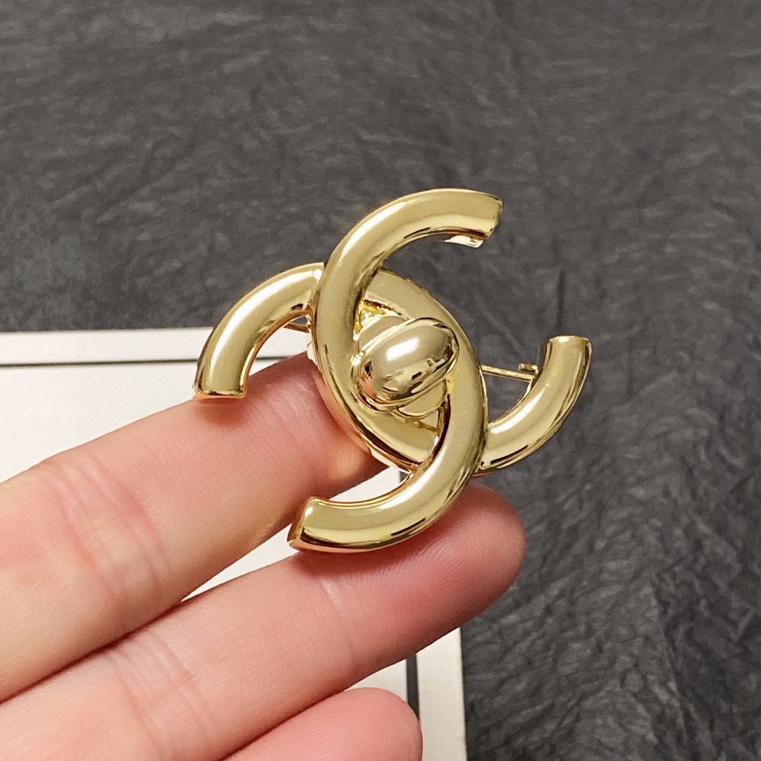 CHANEL🇫🇷Xiao Xiang brooch