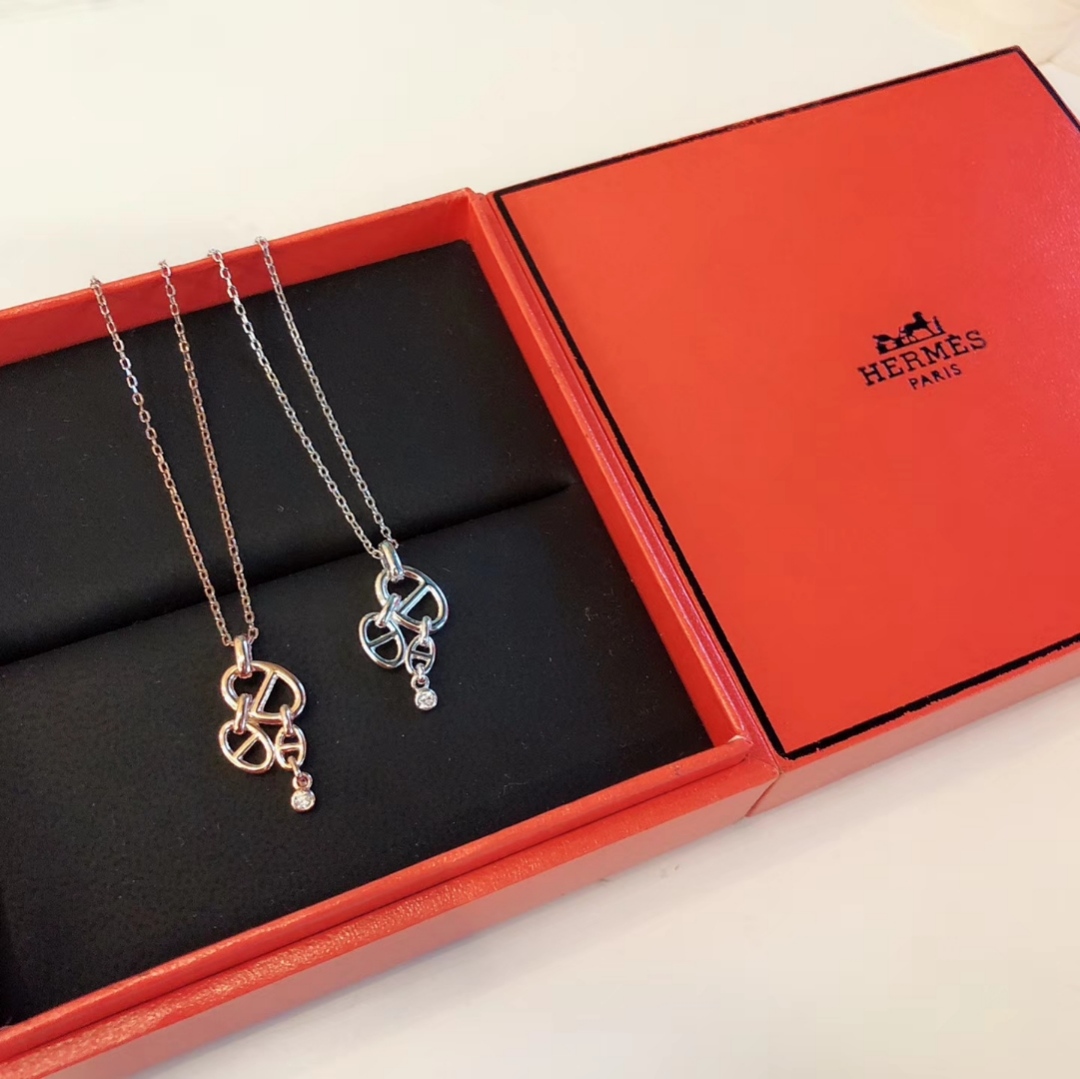 Hermes necklace